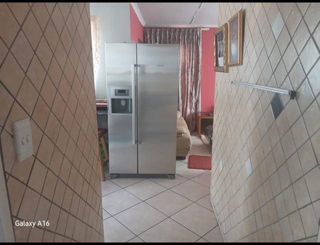 3 BEDROOM HOUSE FOR SALE IN CLAYVILLE